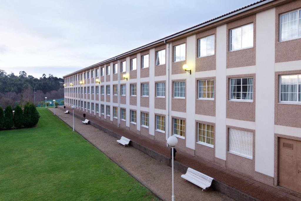 Residencia Universitaria Resa Siglo XXI Culleredo Buitenkant foto