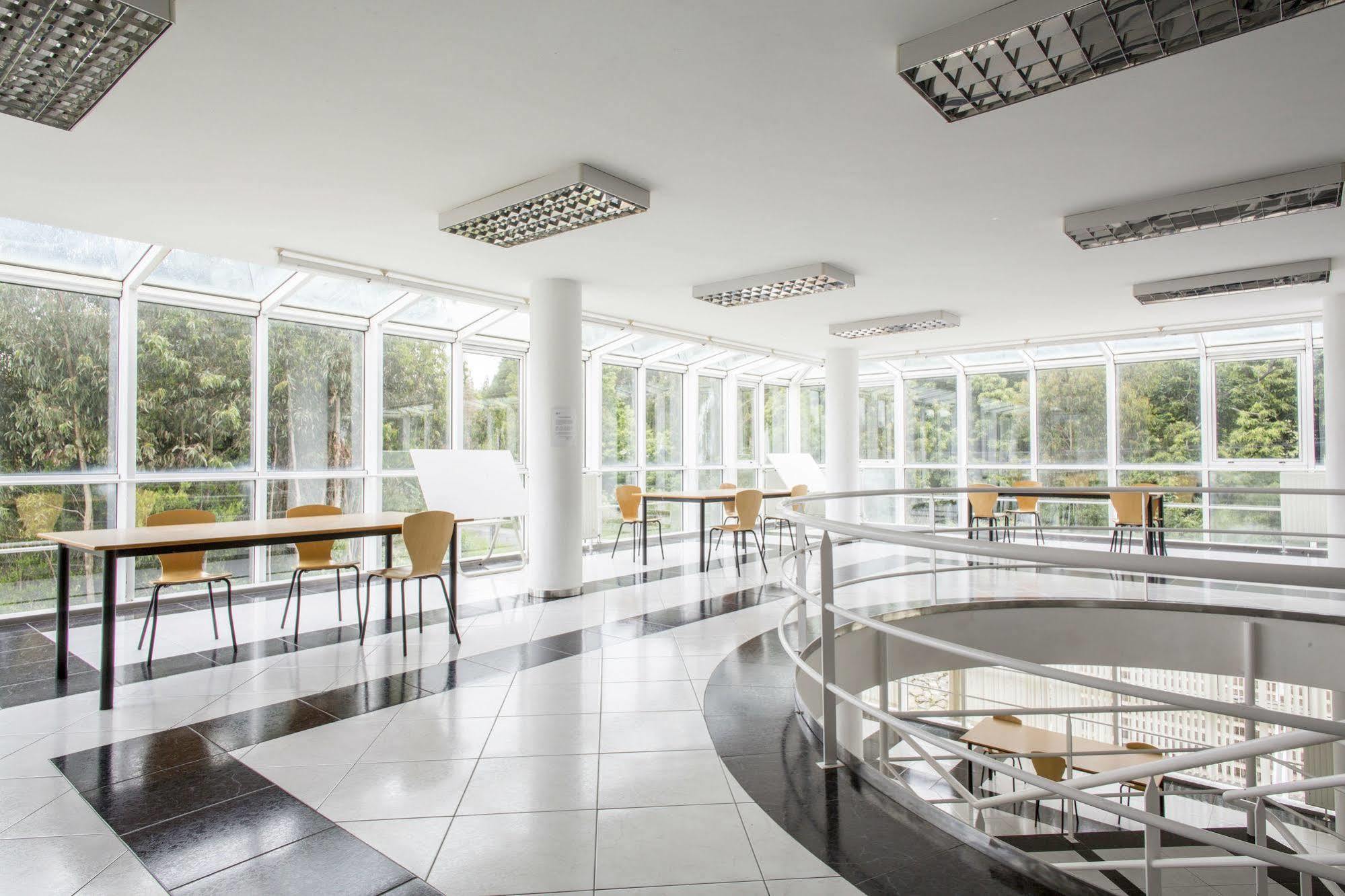 Residencia Universitaria Resa Siglo XXI Culleredo Buitenkant foto